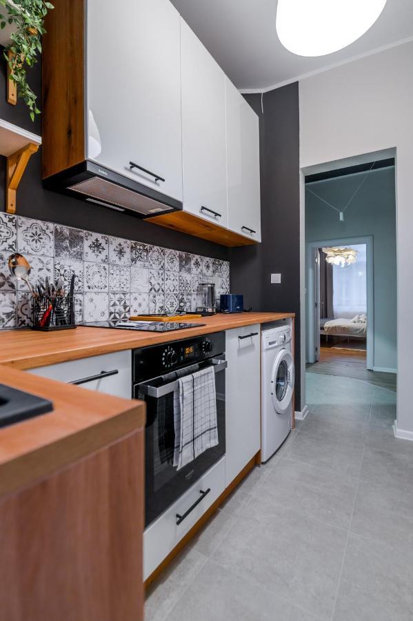 New Black & White - 2Bdr Apartment With Balcony Sofía Exterior foto